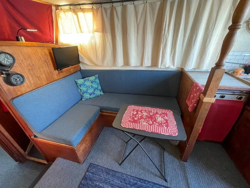 1977 Willard Marine Nomad 30