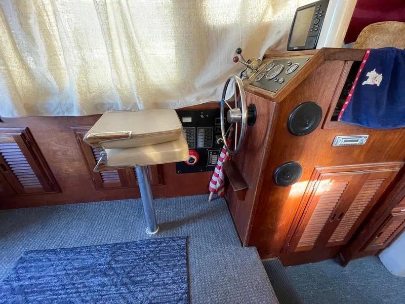 1977 Willard Marine Nomad 30