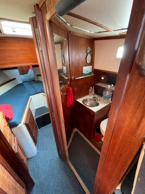 1977 Willard Marine Nomad 30
