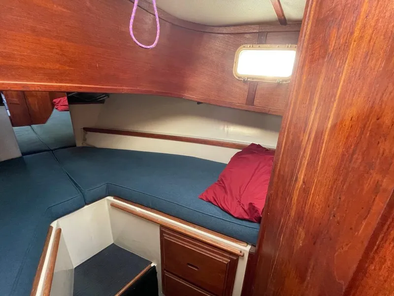 1977 Willard Marine Nomad 30