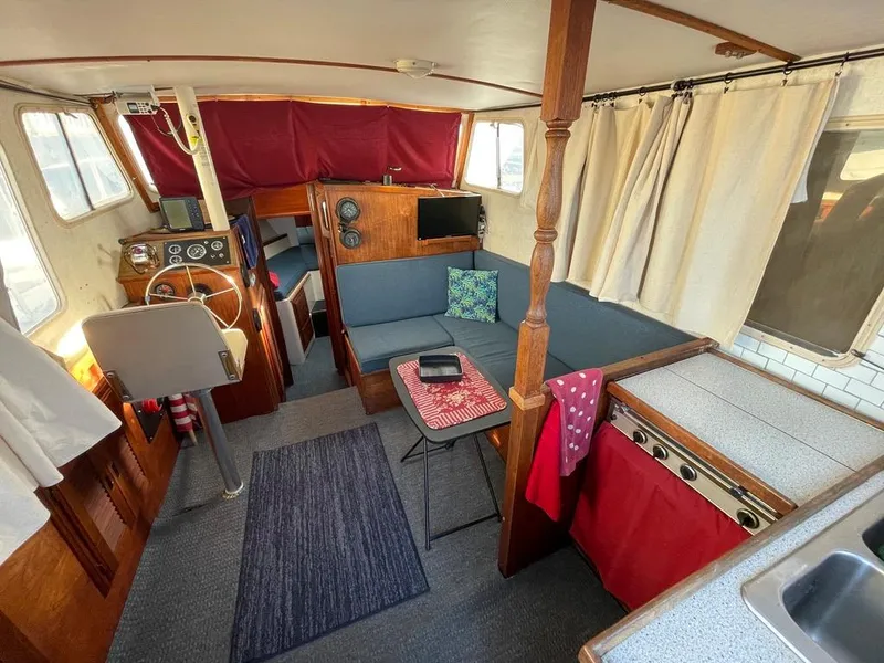 1977 Willard Marine Nomad 30