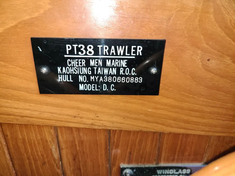 1983 Cheer Men PT 38 Trawler