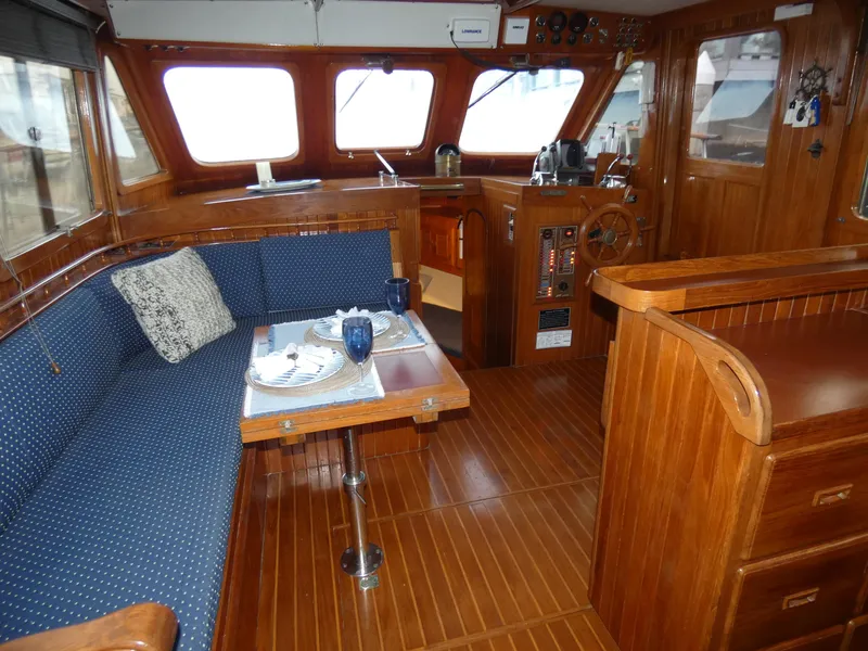 1983 Cheer Men PT 38 Trawler