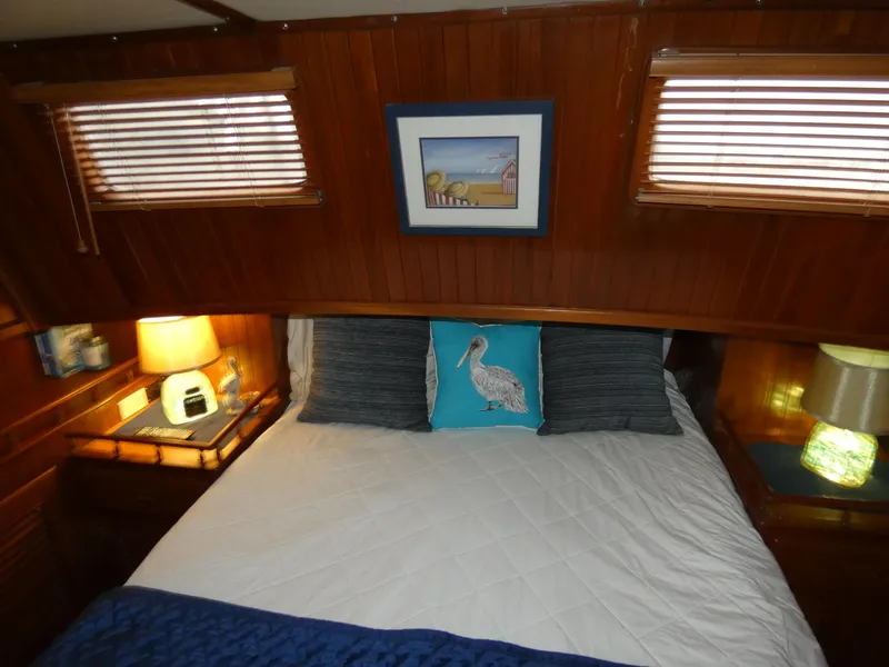1983 Cheer Men PT 38 Trawler