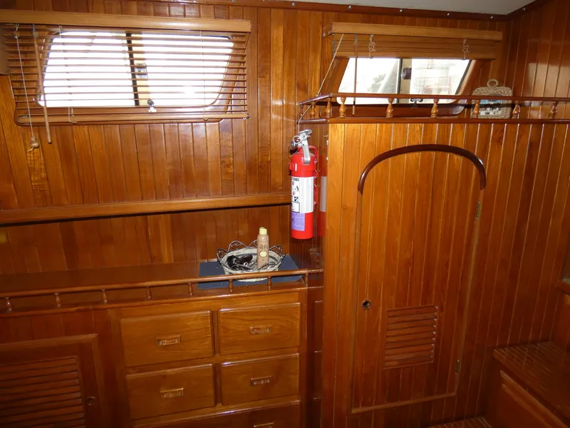 1983 Cheer Men PT 38 Trawler