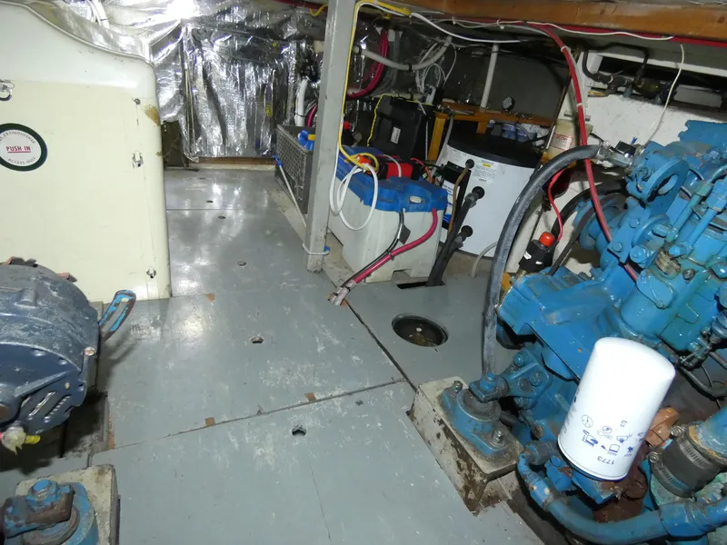 1983 Cheer Men PT 38 Trawler