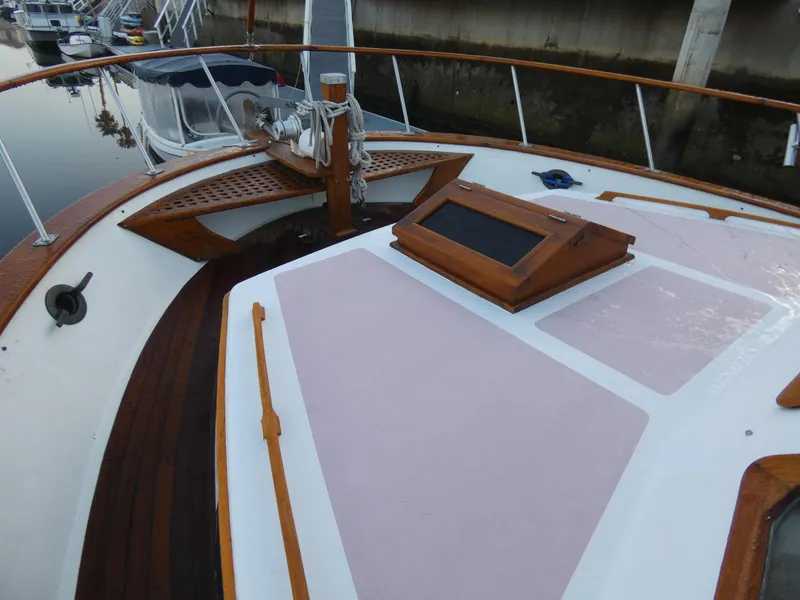 1983 Cheer Men PT 38 Trawler