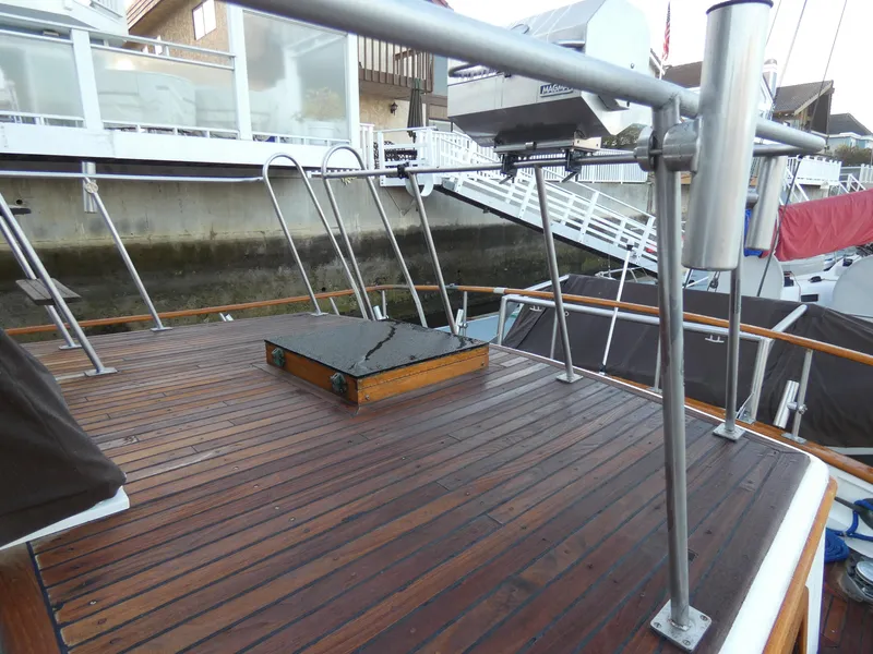 1983 Cheer Men PT 38 Trawler