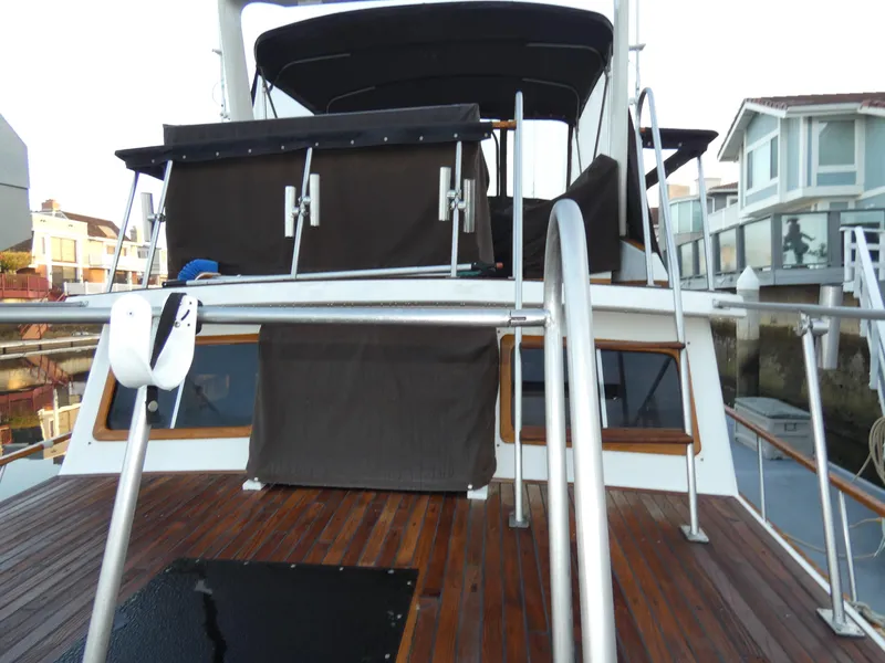 1983 Cheer Men PT 38 Trawler