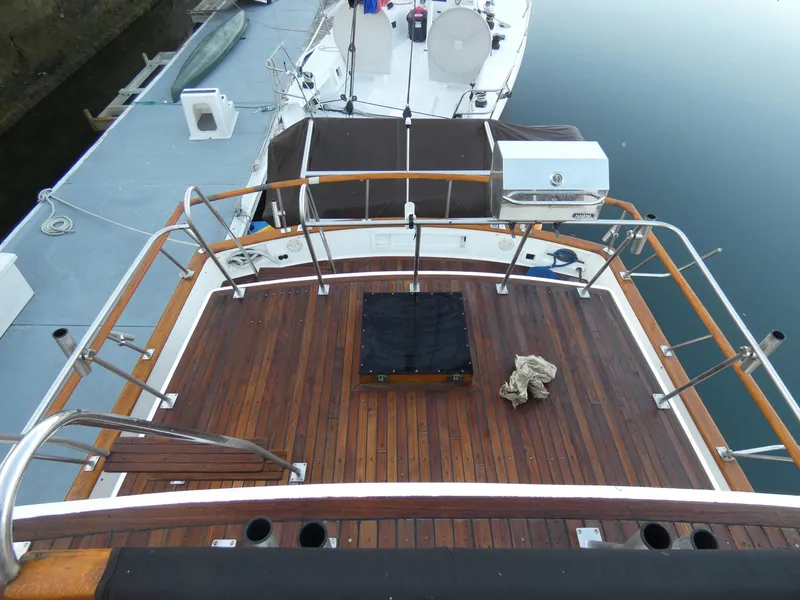 1983 Cheer Men PT 38 Trawler