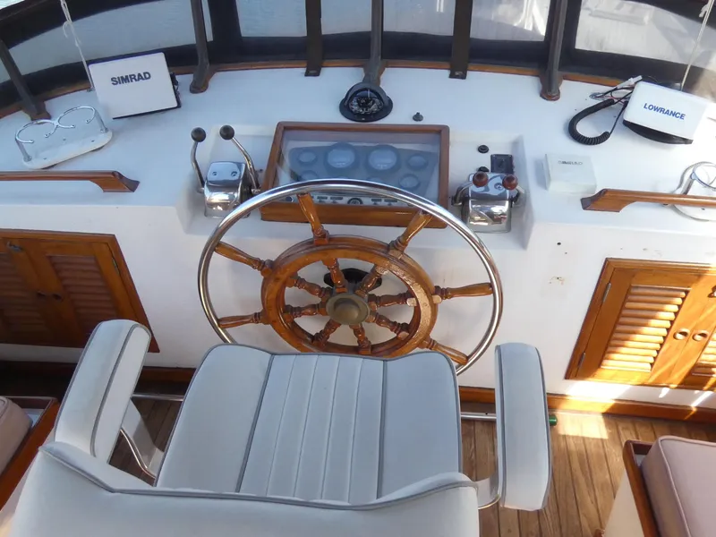 1983 Cheer Men PT 38 Trawler