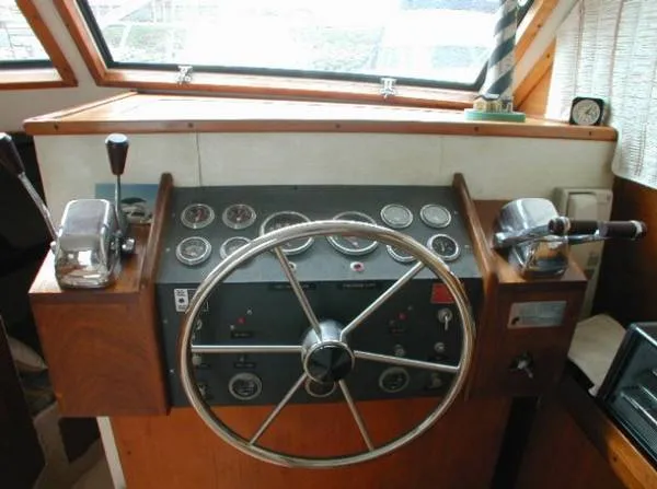 1976 Trojan F28