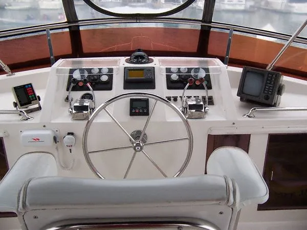 1995 Lien Hwa Vitesse Yacht Fisher