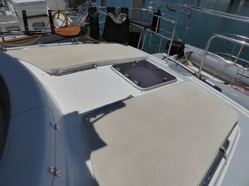 Aft sun beds