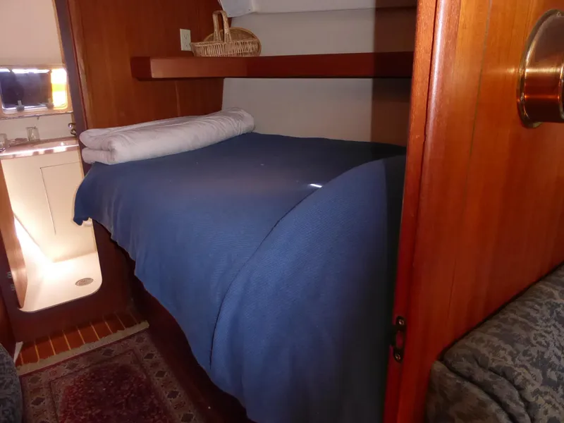 Guest cabin