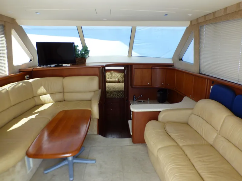 2005 Silverton 38 Convertible