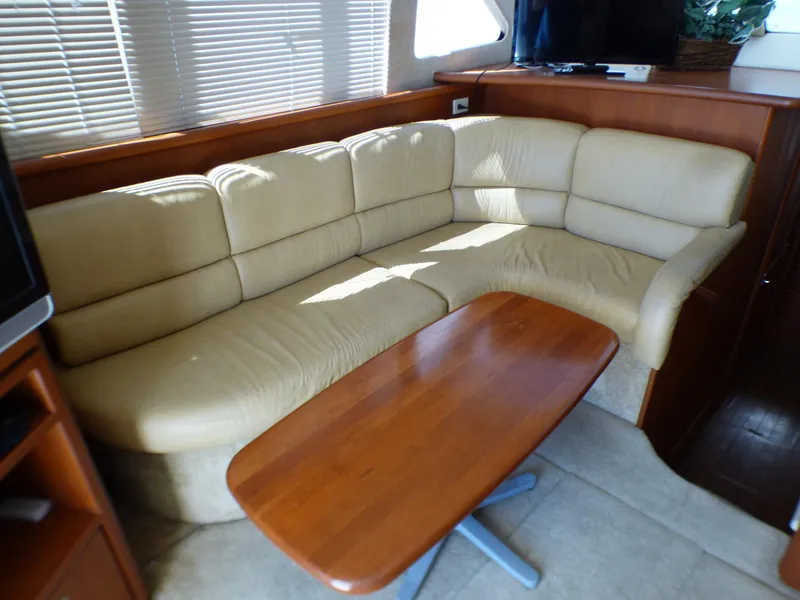 2005 Silverton 38 Convertible
