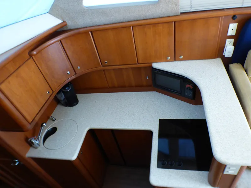 2005 Silverton 38 Convertible