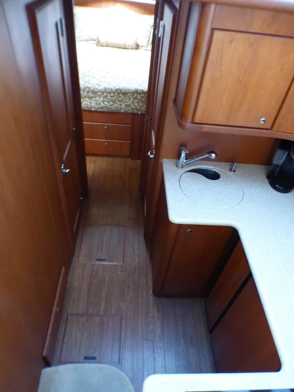 2005 Silverton 38 Convertible
