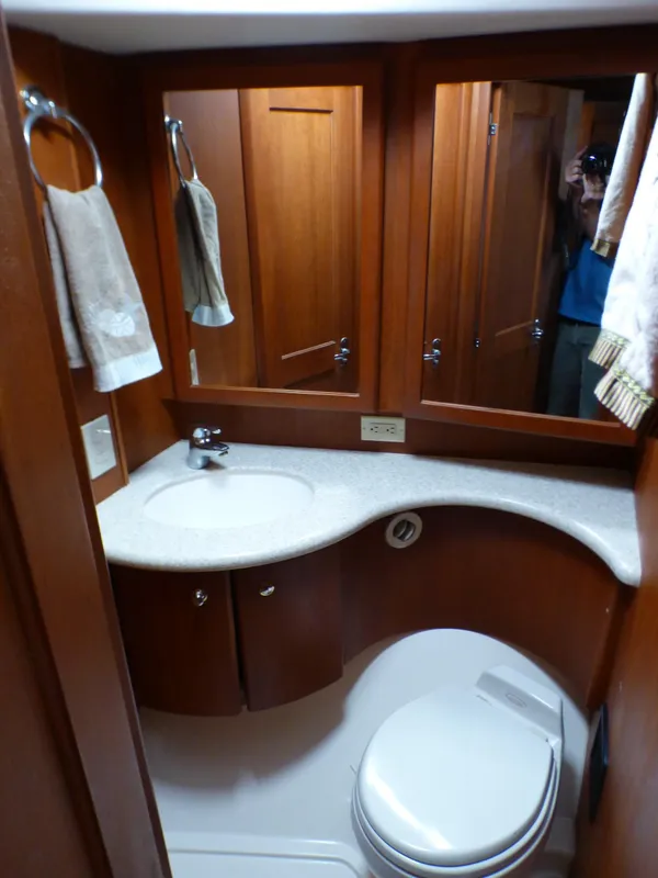 Modern Vanity Top w/ Sink