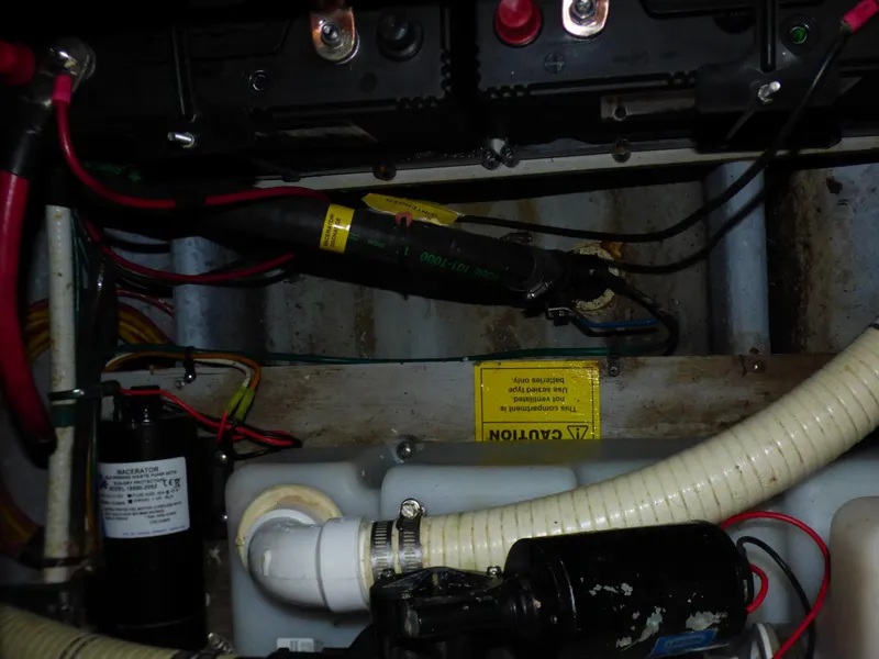 2005 Silverton 38 Convertible