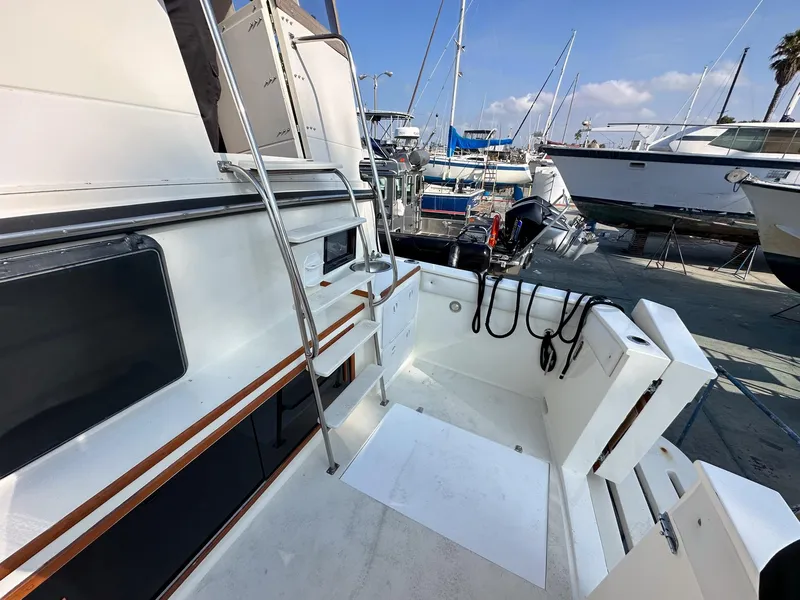 1988 Californian 48 Cockpit Motor Yacht