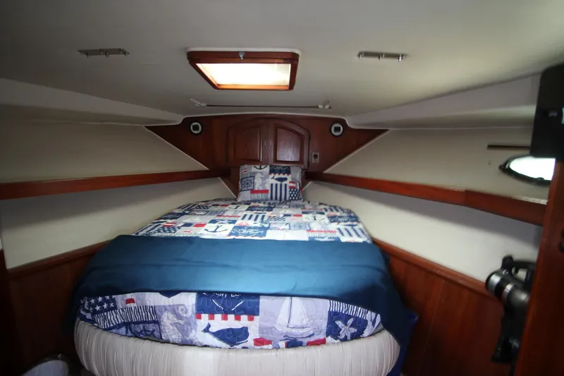 1988 Californian 48 Cockpit Motor Yacht