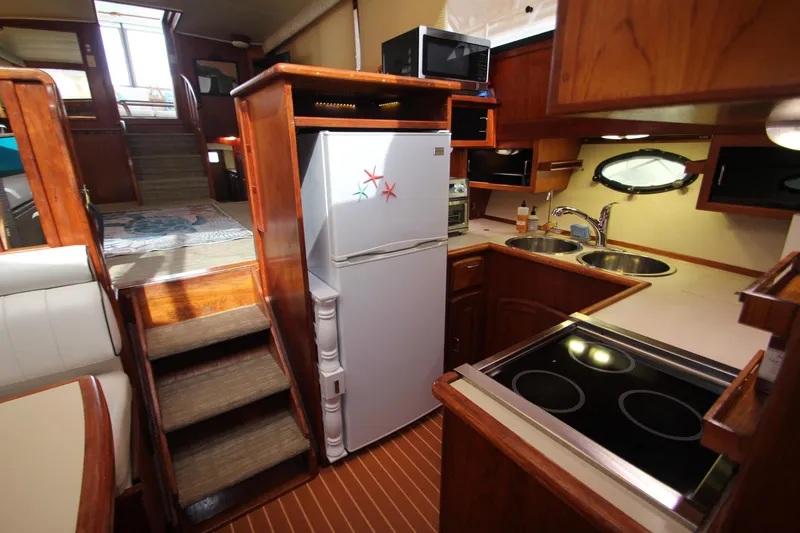 1988 Californian 48 Cockpit Motor Yacht