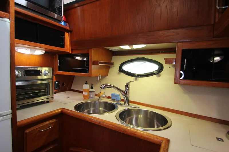 1988 Californian 48 Cockpit Motor Yacht