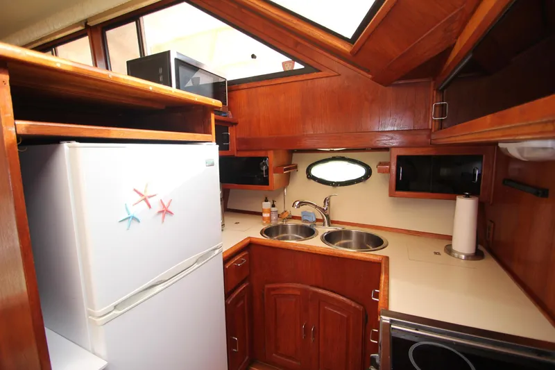 1988 Californian 48 Cockpit Motor Yacht