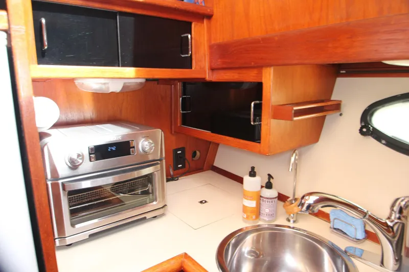 1988 Californian 48 Cockpit Motor Yacht