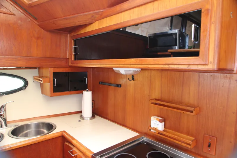 1988 Californian 48 Cockpit Motor Yacht