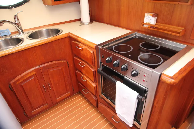 1988 Californian 48 Cockpit Motor Yacht