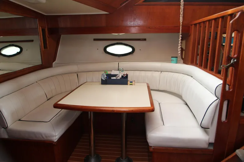 1988 Californian 48 Cockpit Motor Yacht