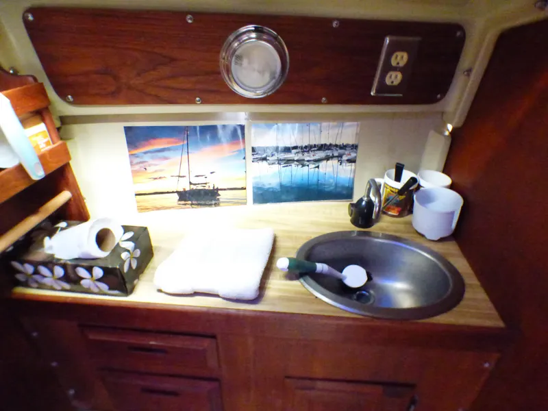 1978 Ericson 27 Sloop