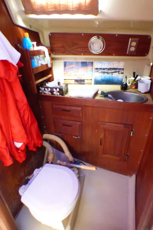 1978 Ericson 27 Sloop