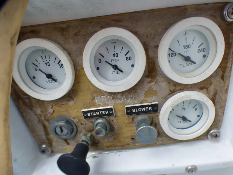 1978 Ericson 27 Sloop