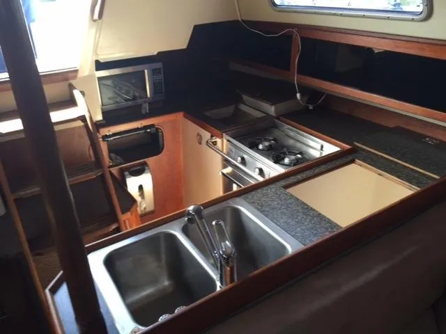 1985 Catalina 36