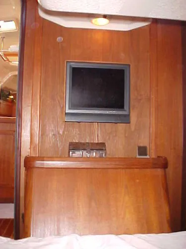 Master Flatscreen TV/DVD