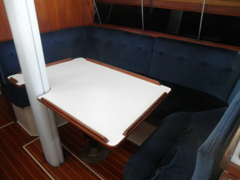 Dinette Table, Starboard Settee
