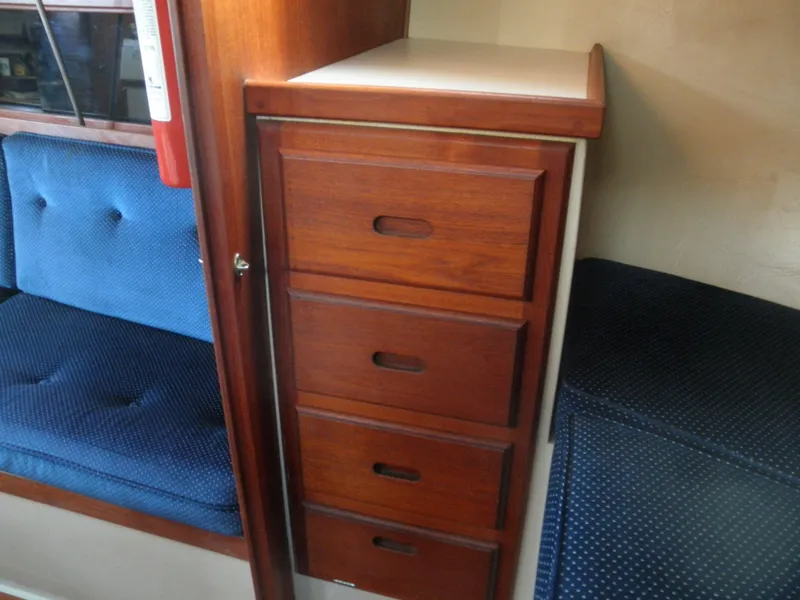 Forward Drawer Bank