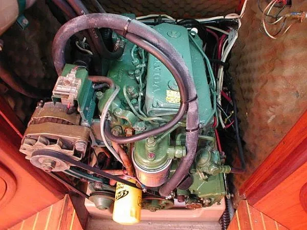 1985 Beneteau First 375
