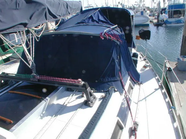 1985 Beneteau First 375