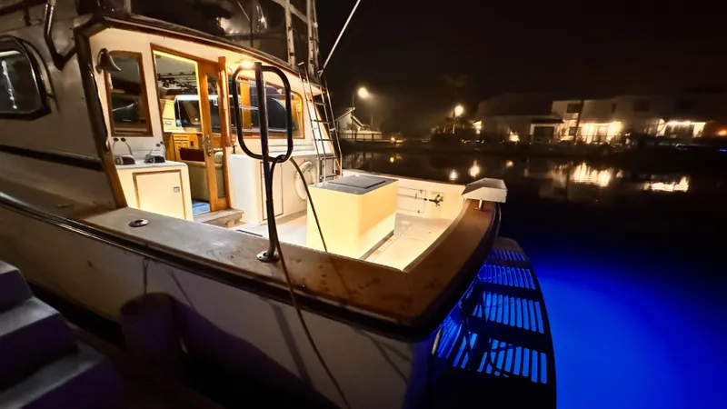 1989 Egg Harbor 43 Convertible Sport Fisherman