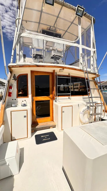 1989 Egg Harbor 43 Convertible Sport Fisherman