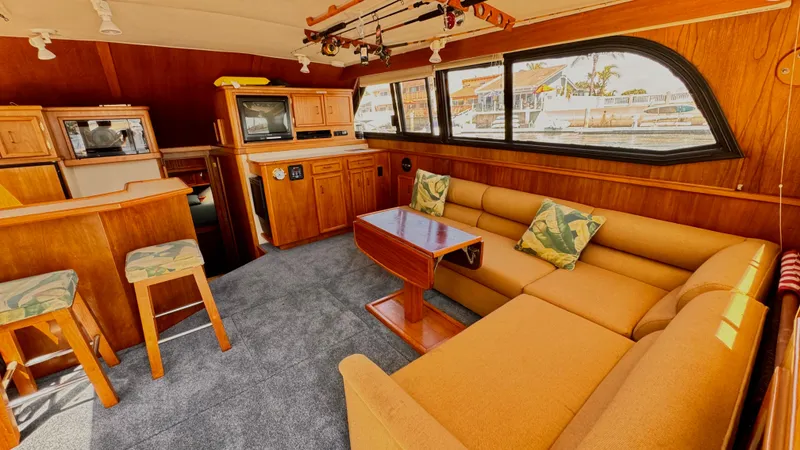 1989 Egg Harbor 43 Convertible Sport Fisherman