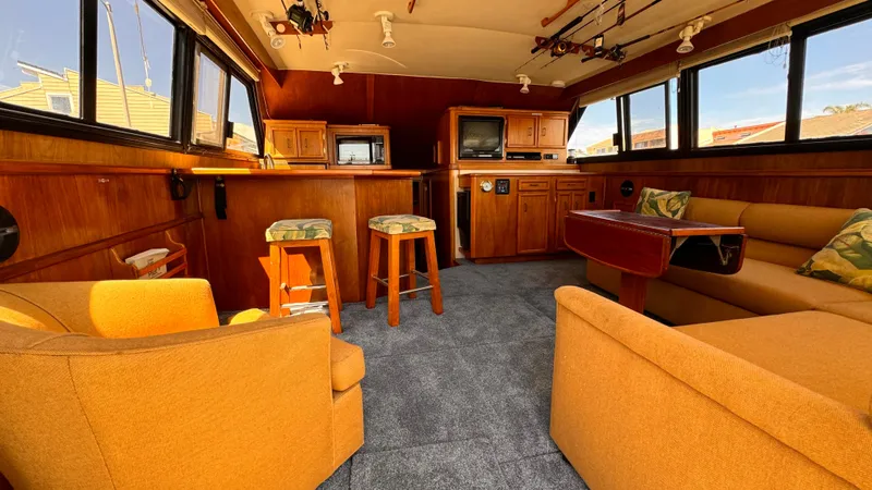 1989 Egg Harbor 43 Convertible Sport Fisherman