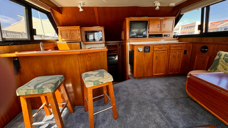 1989 Egg Harbor 43 Convertible Sport Fisherman