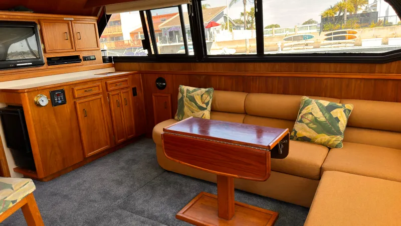 1989 Egg Harbor 43 Convertible Sport Fisherman