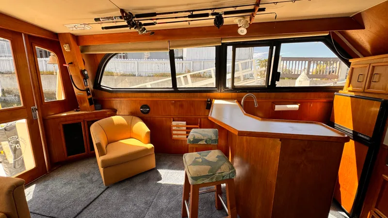 1989 Egg Harbor 43 Convertible Sport Fisherman